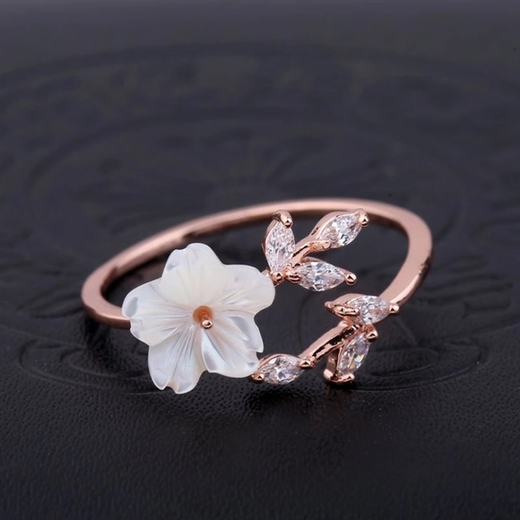 💎NEW💎 GOLD PLATED CHERRY BLOSSOM  RING - Picture 10 of 15